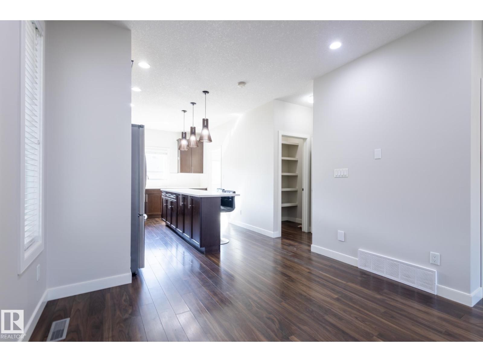 12212 124 ST NW - 11