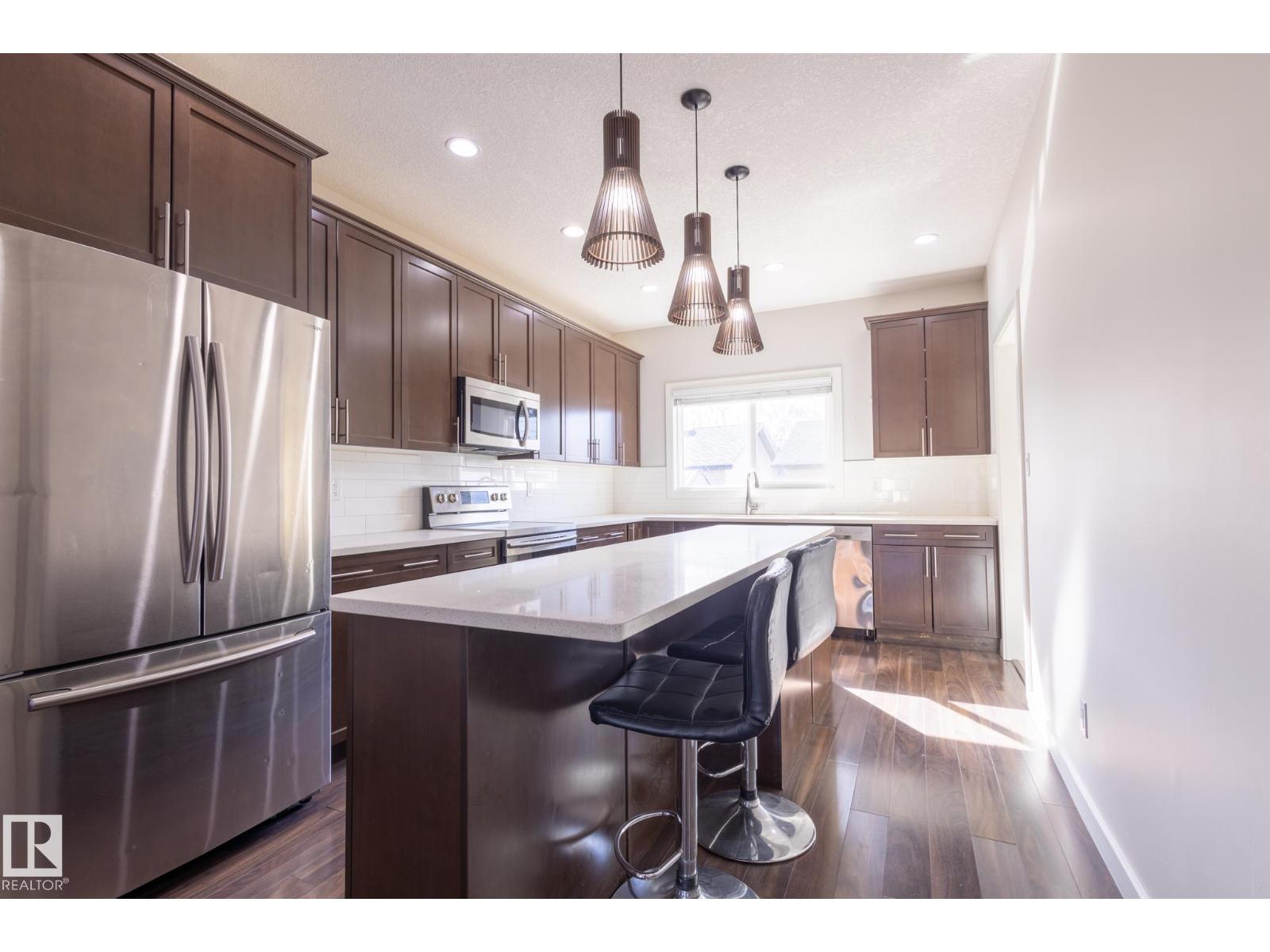 12212 124 ST NW - 12