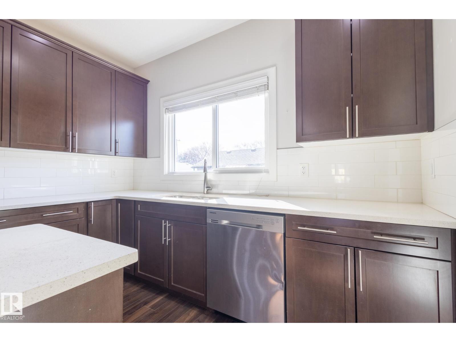 12212 124 ST NW, Edmonton