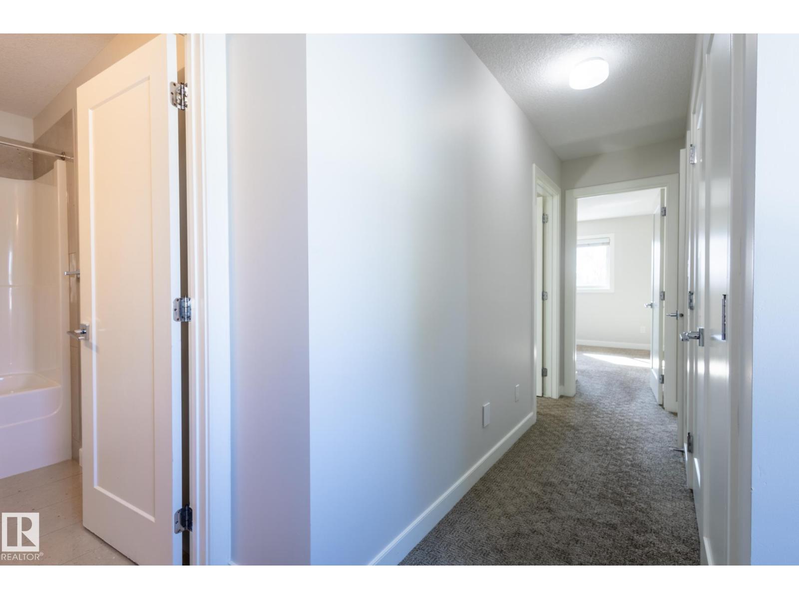 12212 124 ST NW, Edmonton