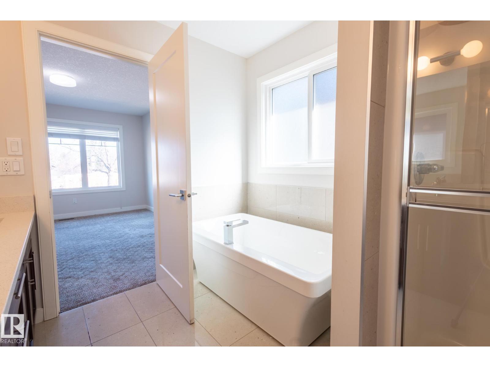 12212 124 ST NW, Edmonton