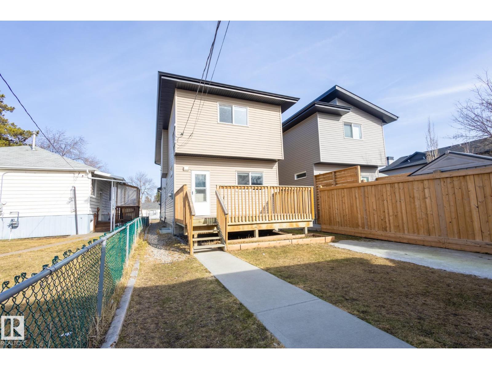 12212 124 ST NW, Edmonton