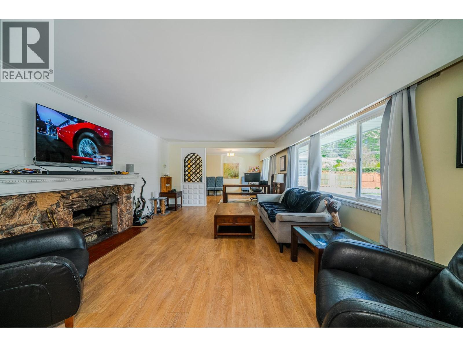 690 BURLEY DRIVE — photo 12