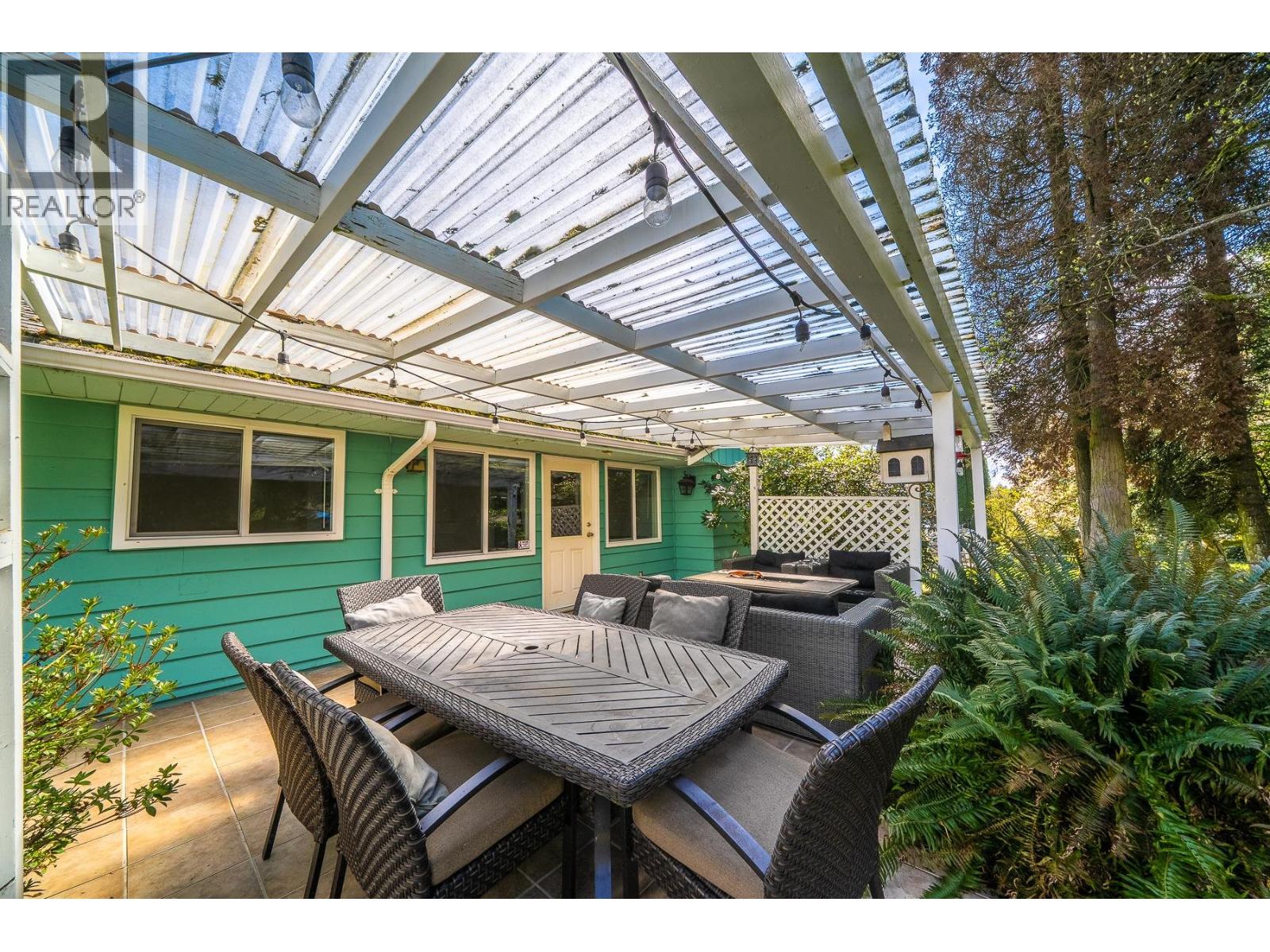 690 BURLEY DRIVE — photo 8