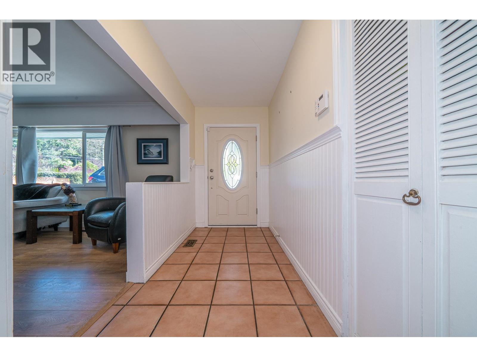 690 BURLEY DRIVE — photo 11