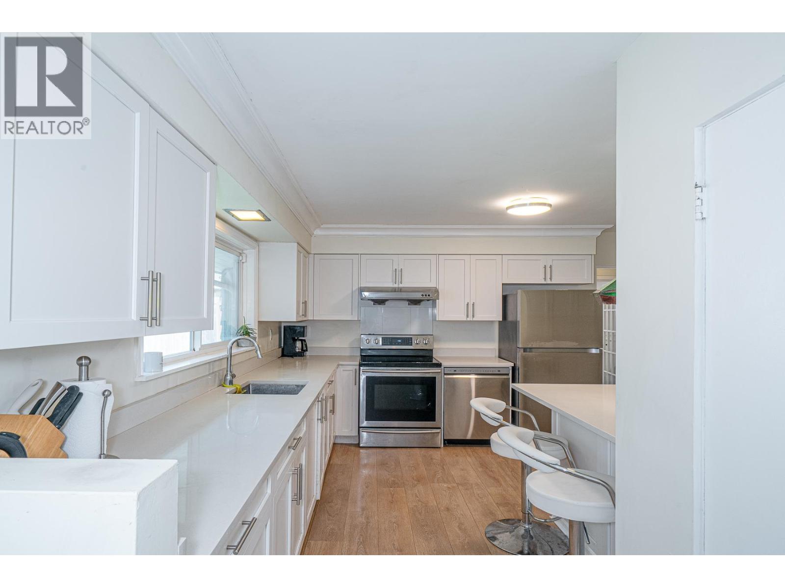 690 BURLEY DRIVE — photo 22