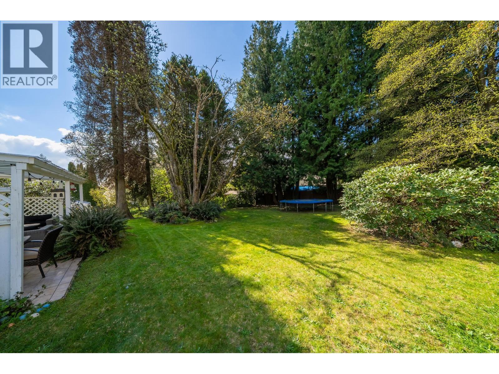690 BURLEY DRIVE — photo 7