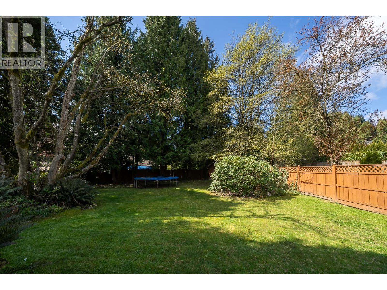 690 BURLEY DRIVE — photo 9
