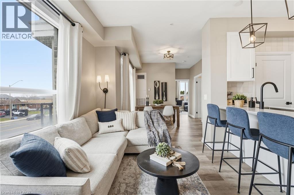 120 SPRINGVALLEY Crescent Unit 203, Hamilton, Ontario L9C0G2