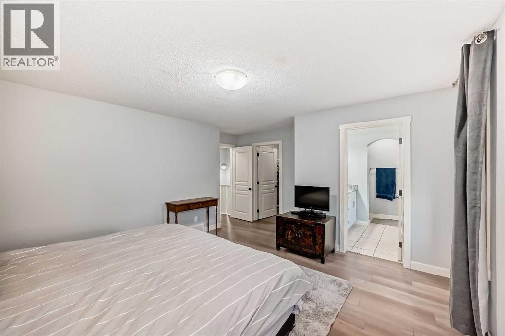 Single Family House for Sale in  Cranleigh Heath SE Cranston Calgary 