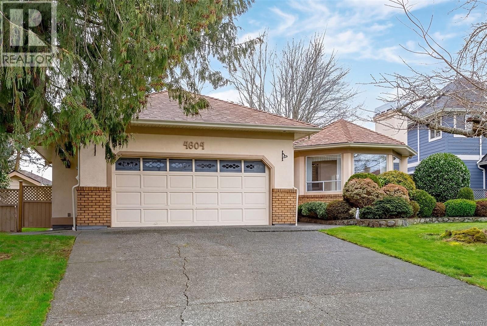 4604 Sunnymead Way - 2