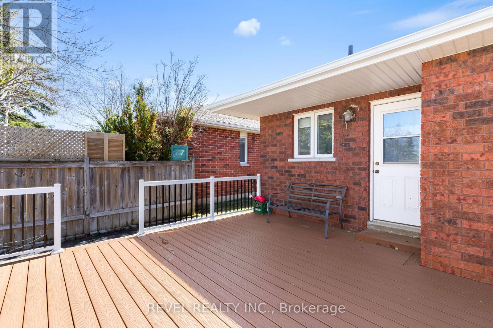 332 MARY STREET W - 45