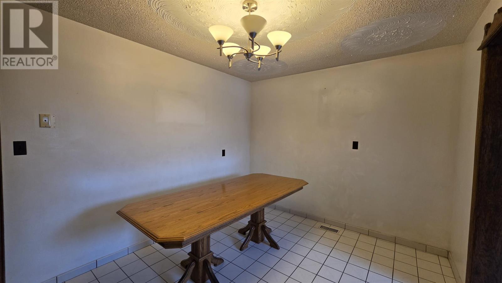 150 WILLOW AVE - 18