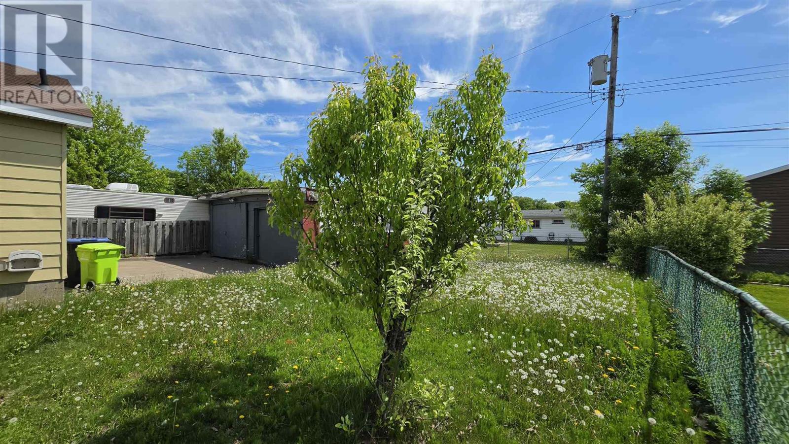 150 WILLOW AVE - 8