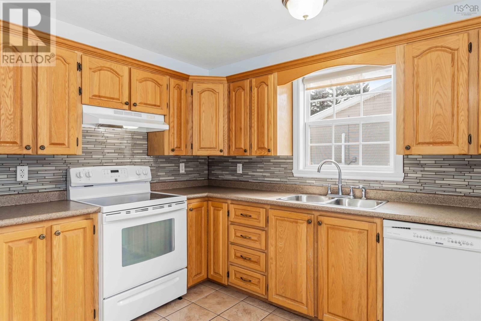 Property 12 of 32 of 9039 Highway 10 Highway