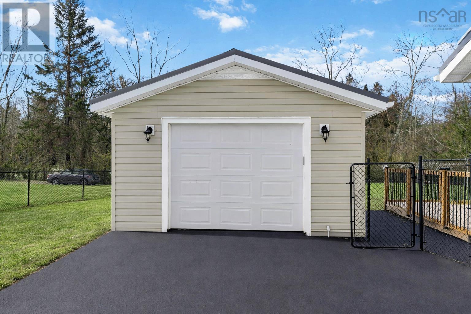 Property 30 of 32 of 9039 Highway 10 Highway