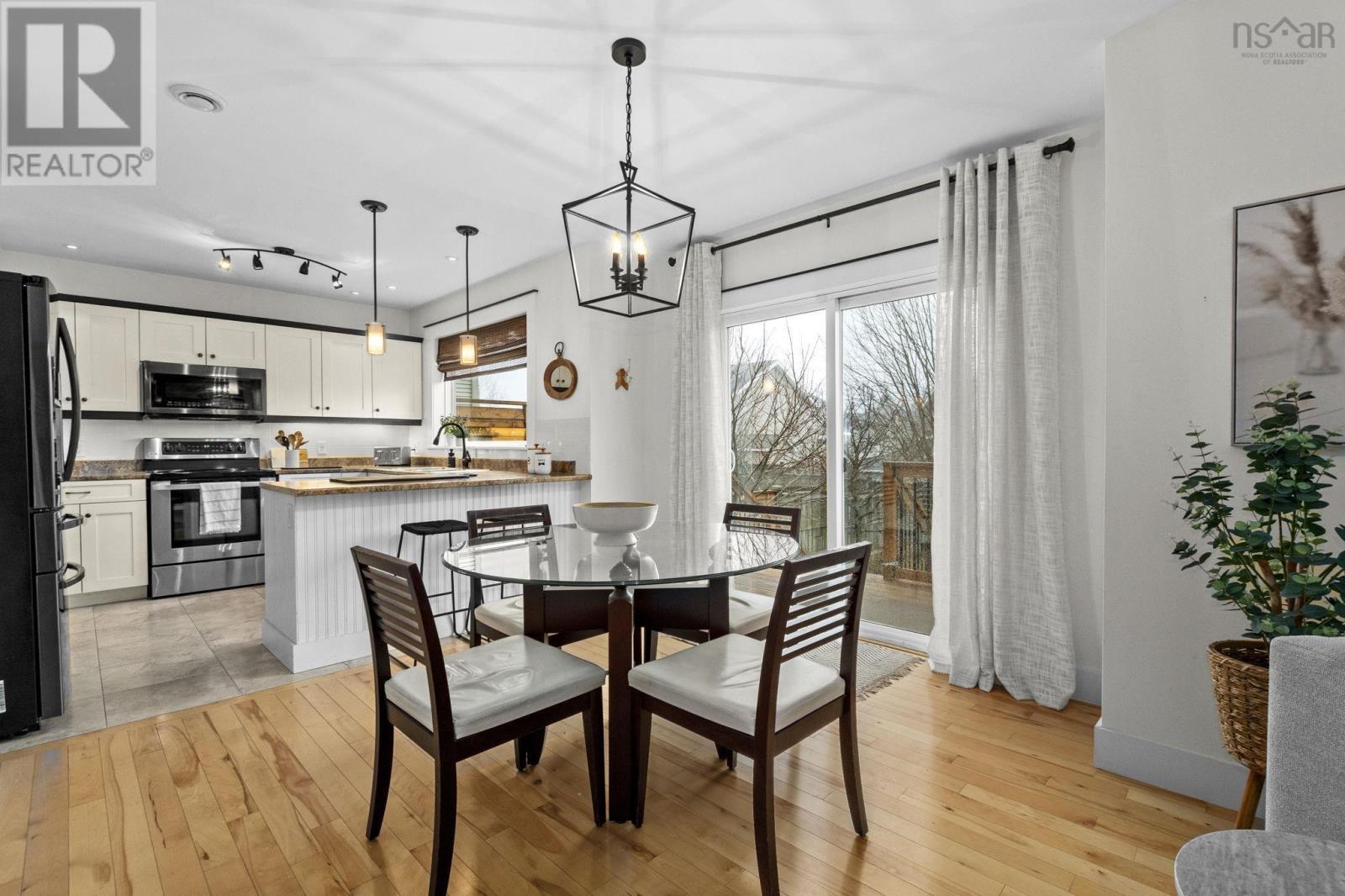 Property 16 of 50 of 124 Beachstone Drive