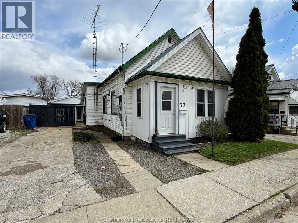 37 Foster STREET, Chatham, Ontario, N7M4N4 — Photo 3