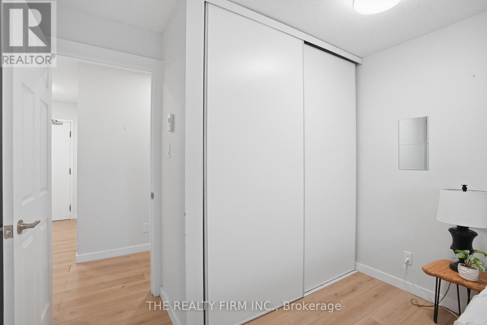 SECOND BEDROOM GOOD SIZE CLOSET