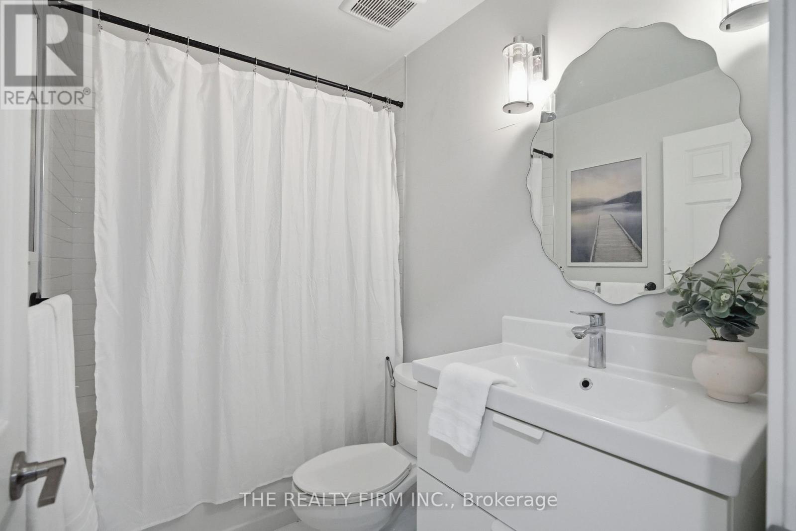 4 PEICE BATHROOM