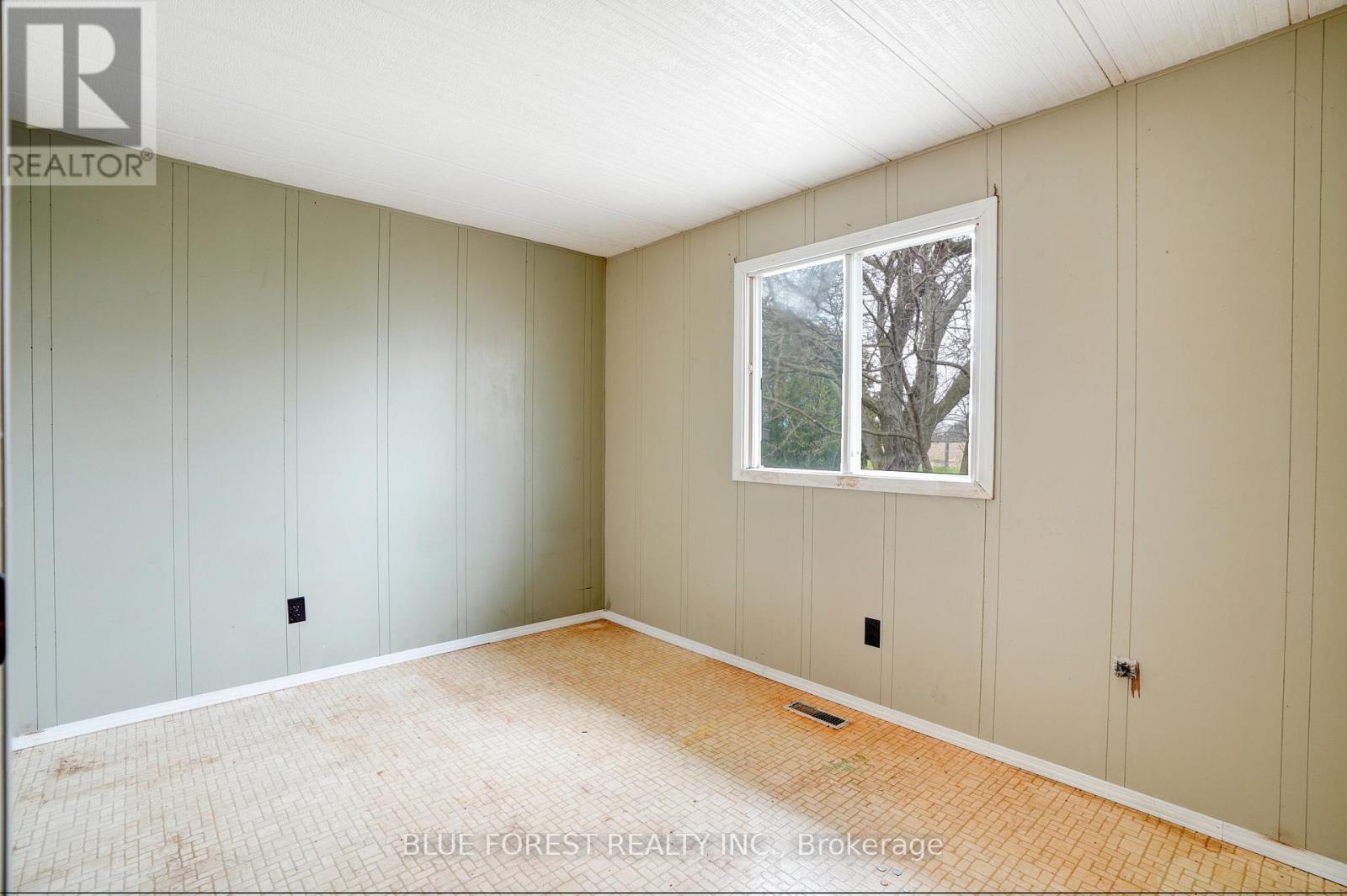 21698 JOHNSTON LINE Property Photo