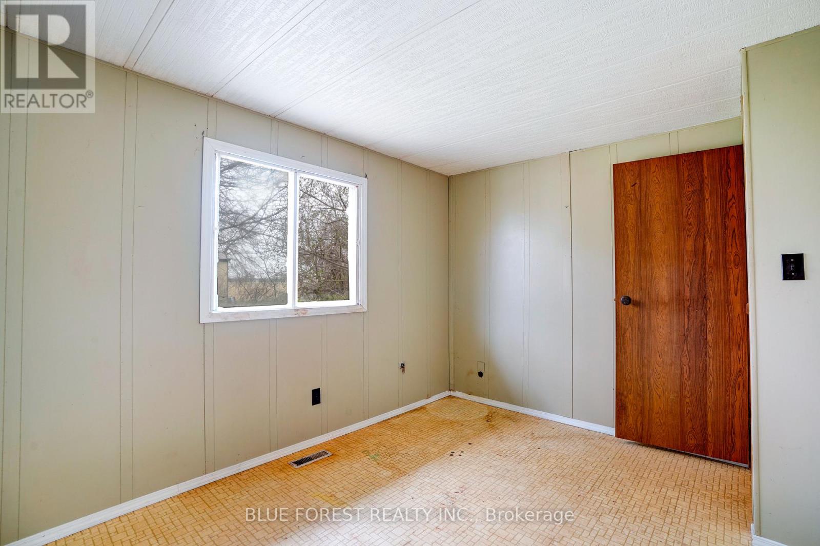 21698 JOHNSTON LINE Property Photo