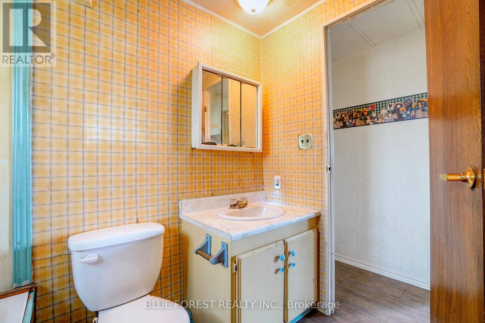 21698 JOHNSTON LINE Property Photo