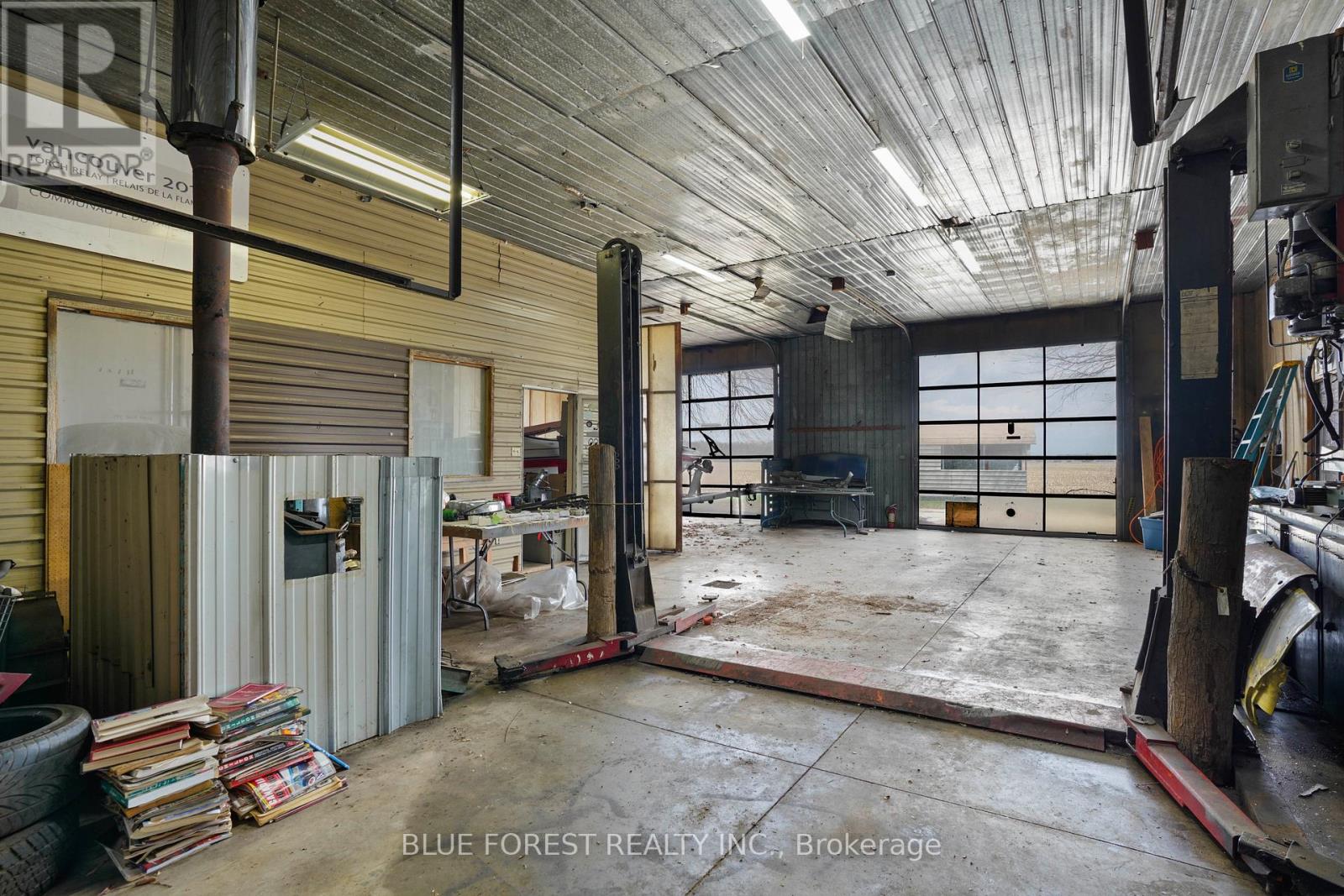 21698 JOHNSTON LINE Property Photo