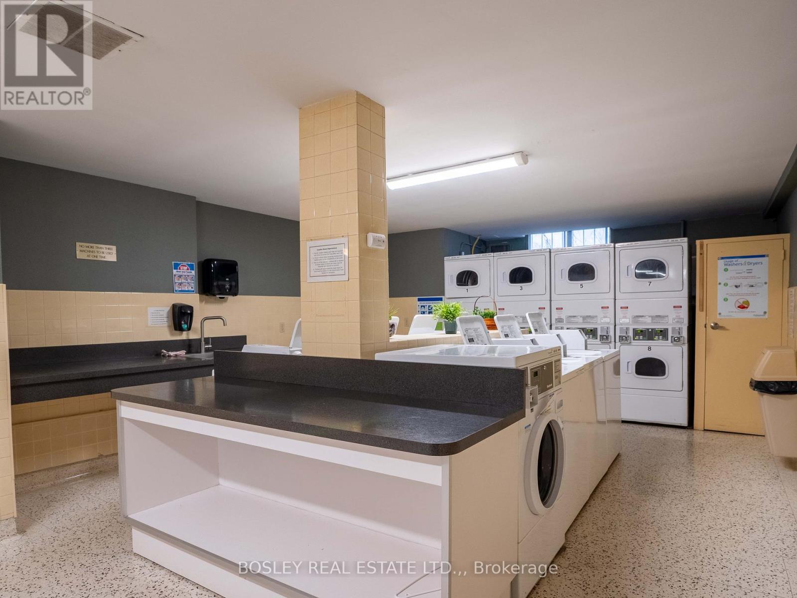 808 - 15 TOWERING HEIGHTS BOULEVARD — photo 22