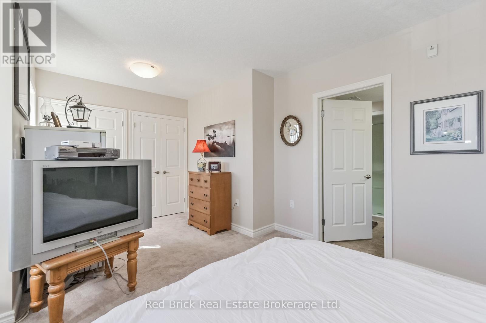 #207 6492 GERRIE ROAD - 12