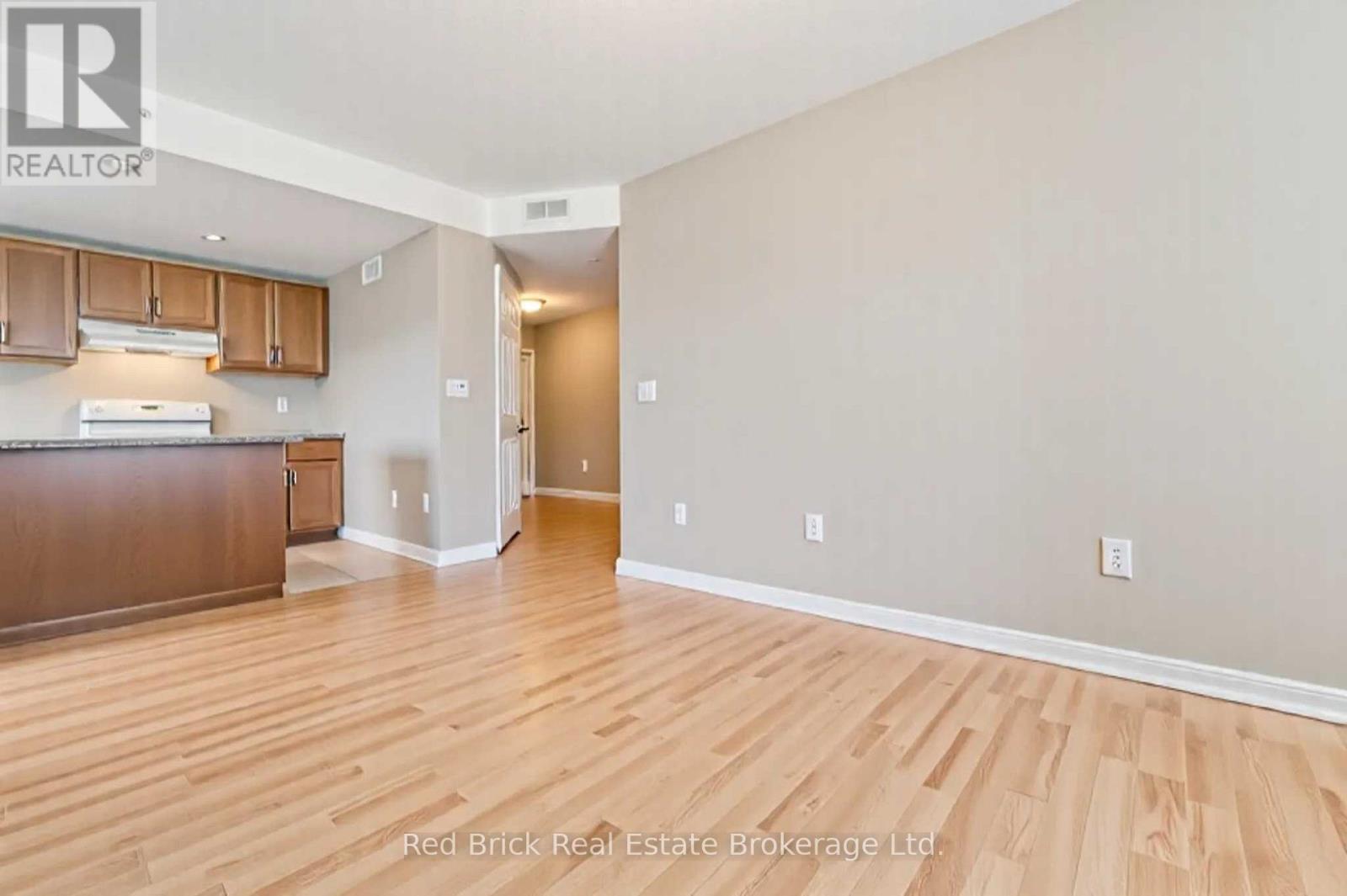 #207 6492 GERRIE ROAD - 20