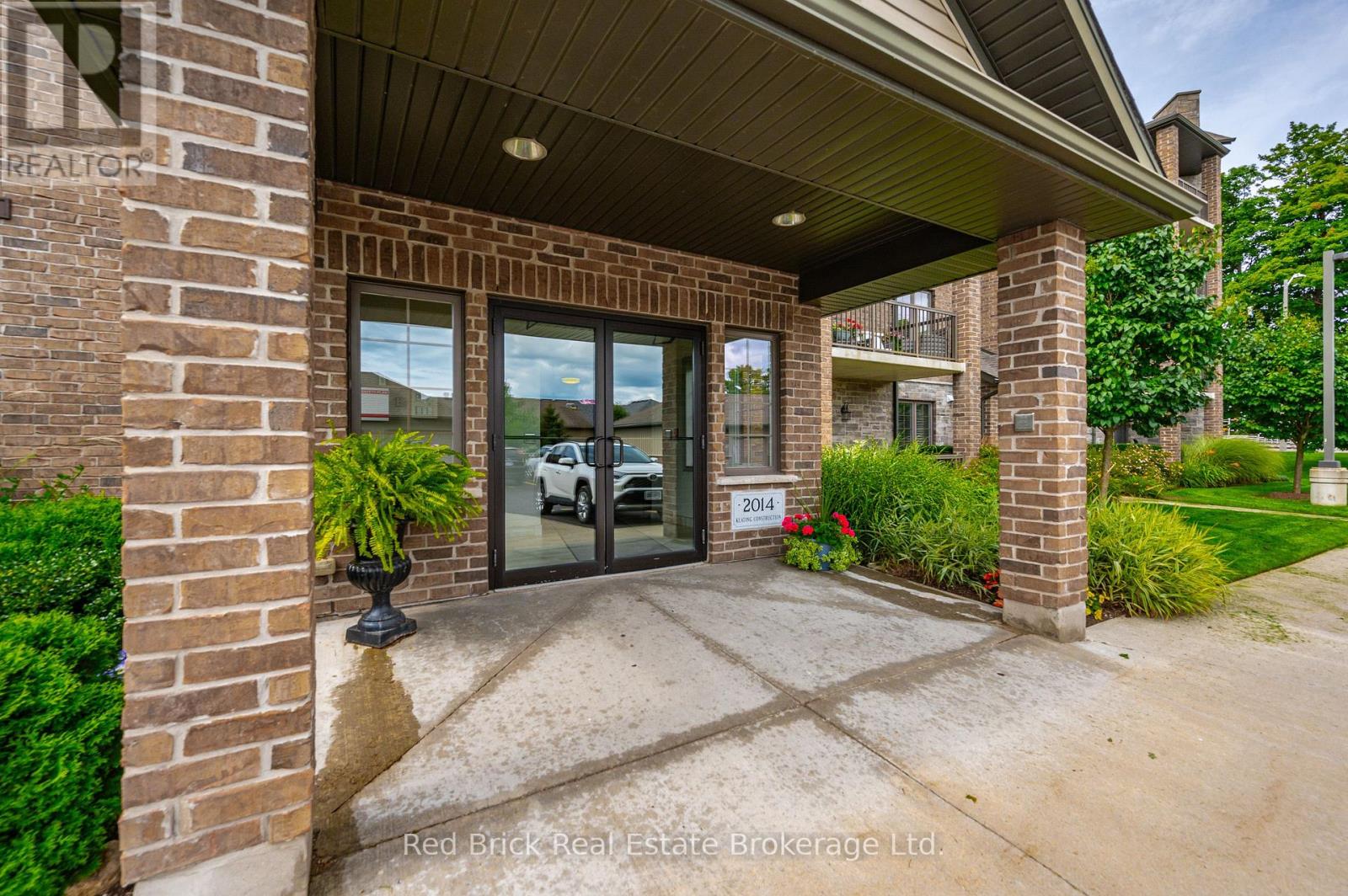 #207 6492 GERRIE ROAD - 4