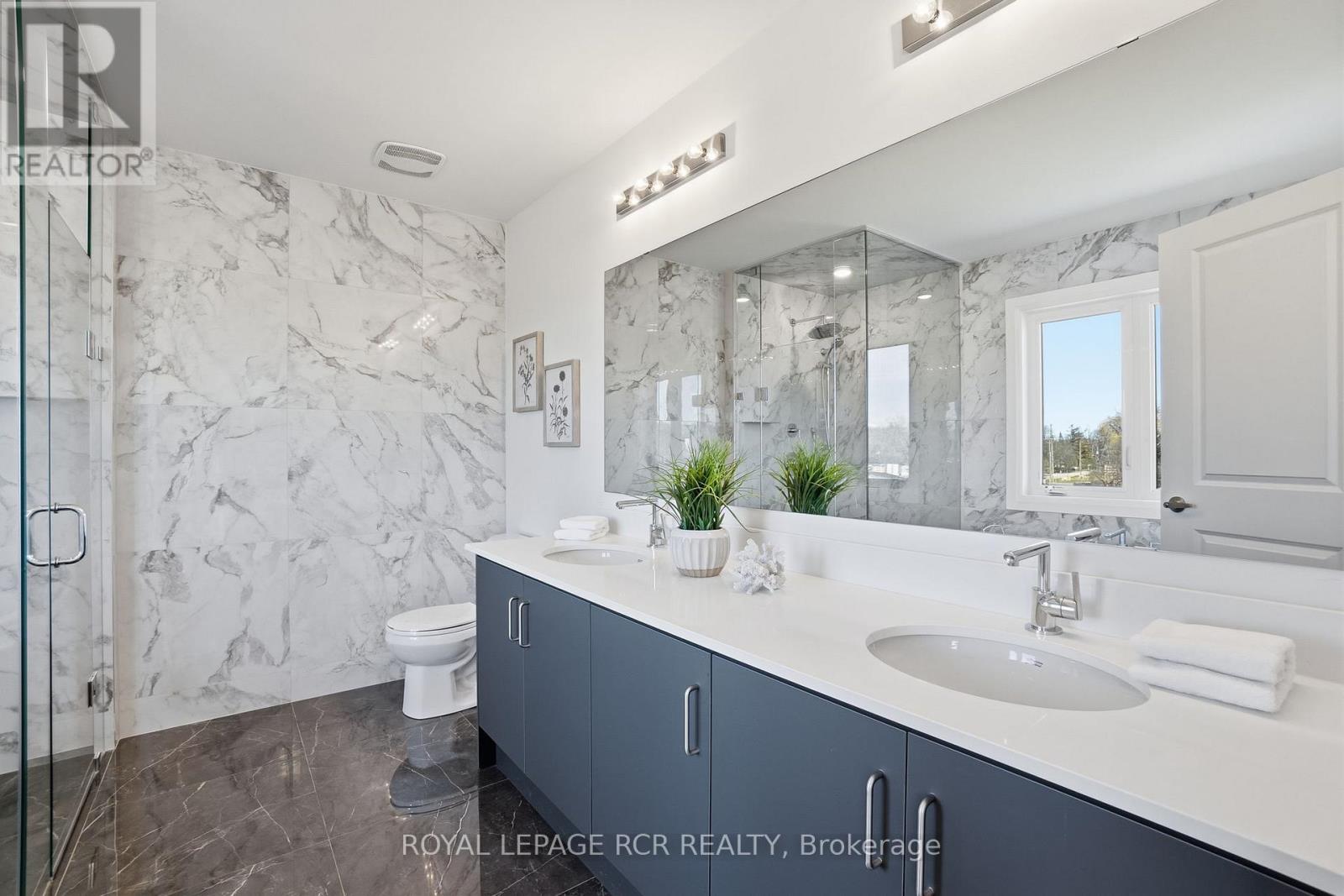 1350 DAVIS LOOP - 23