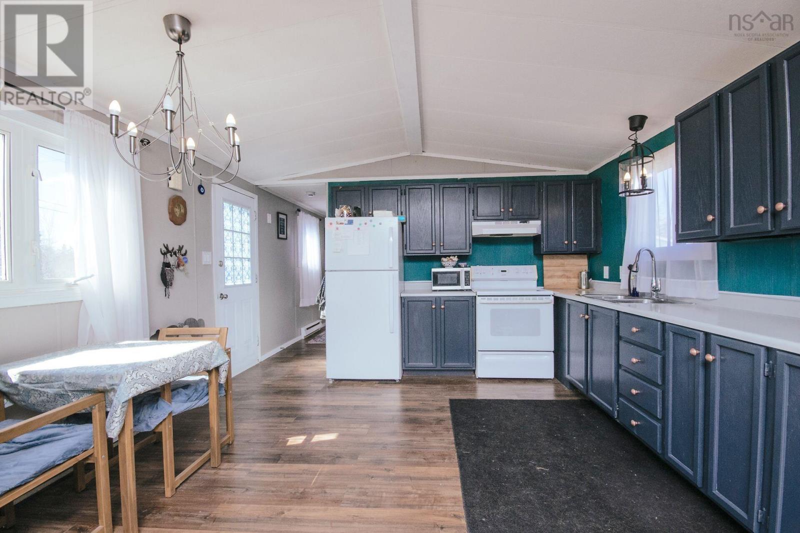 Property 17 of 40 of 1 Birch Street