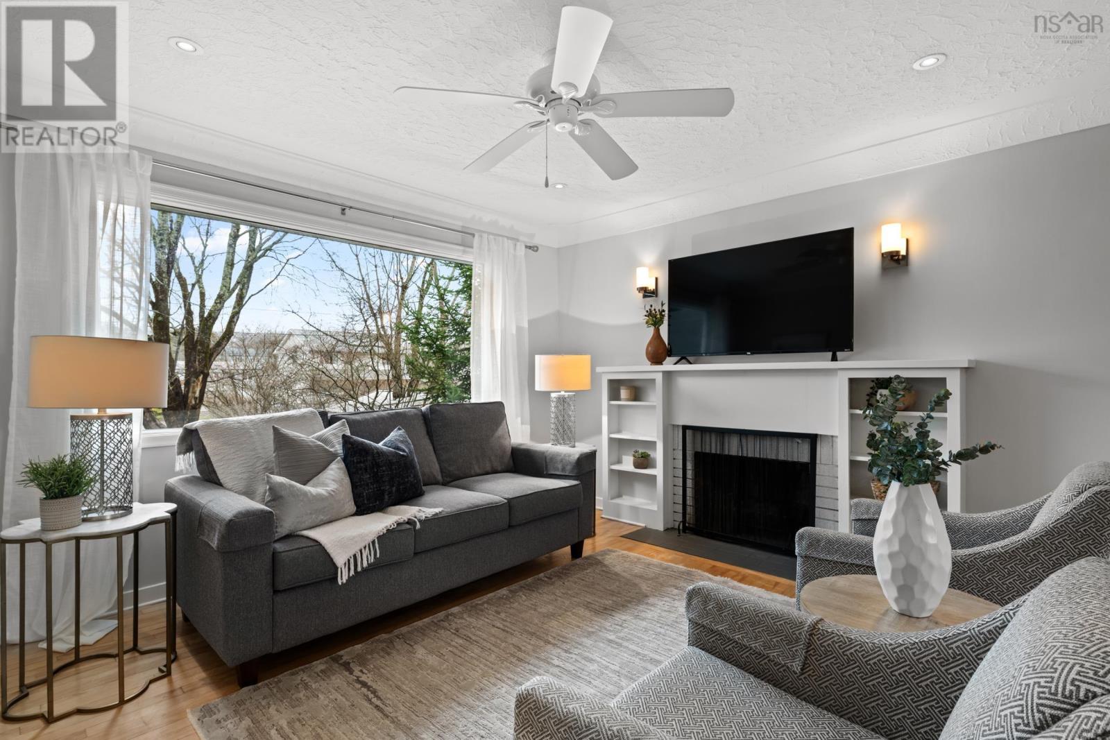 Property 8 of 47 of 13 Clifford Drive