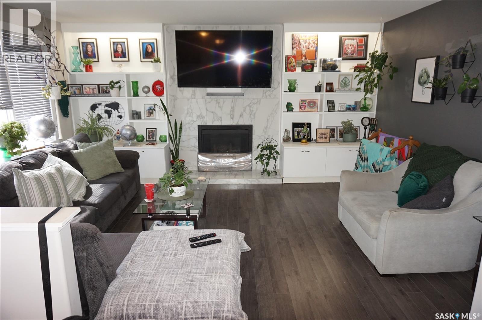 91 PLANT CRESCENT - 4