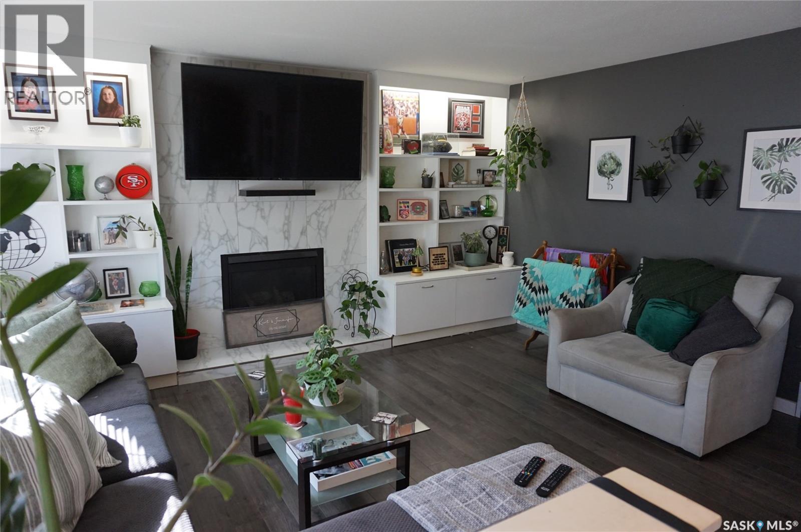 91 PLANT CRESCENT - 5