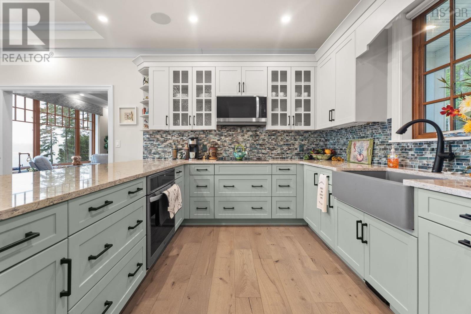 Property 12 of 48 of 10 Mary Lane