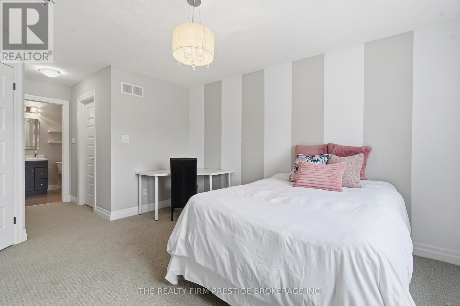 1104 COATES LANE Property Photo