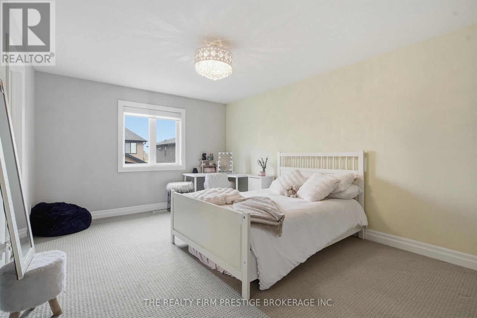 1104 COATES LANE Property Photo