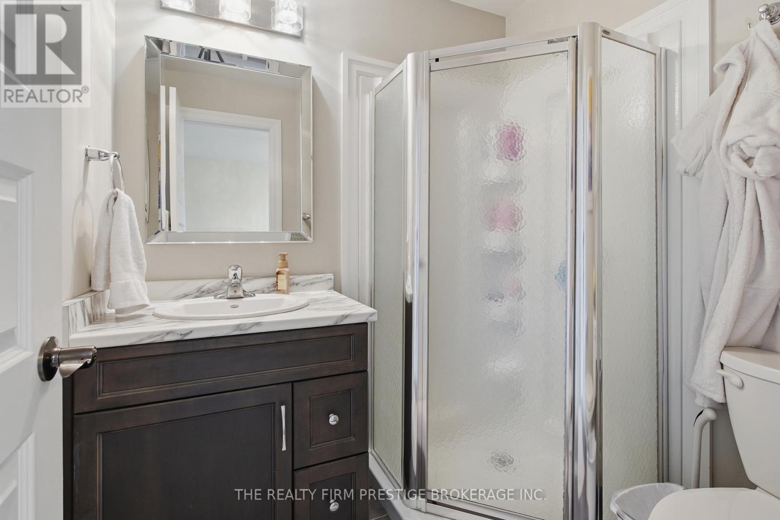 1104 COATES LANE Property Photo