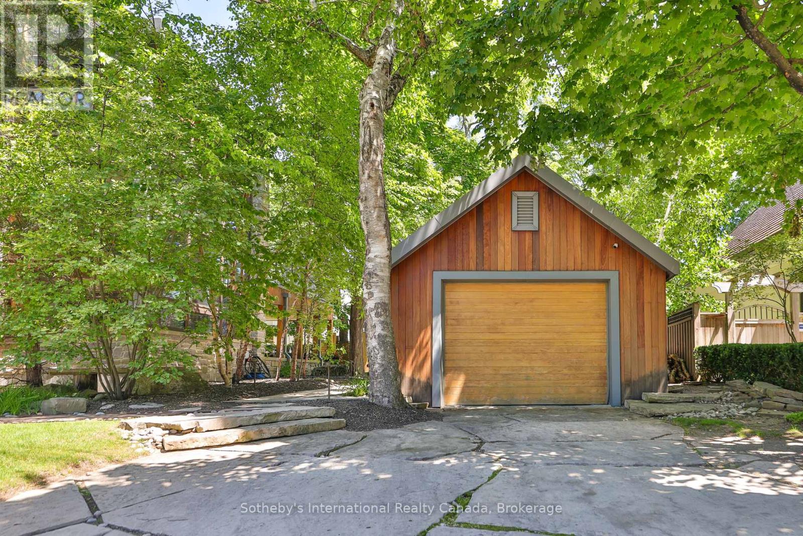 55 CHISHOLM STREET - 3