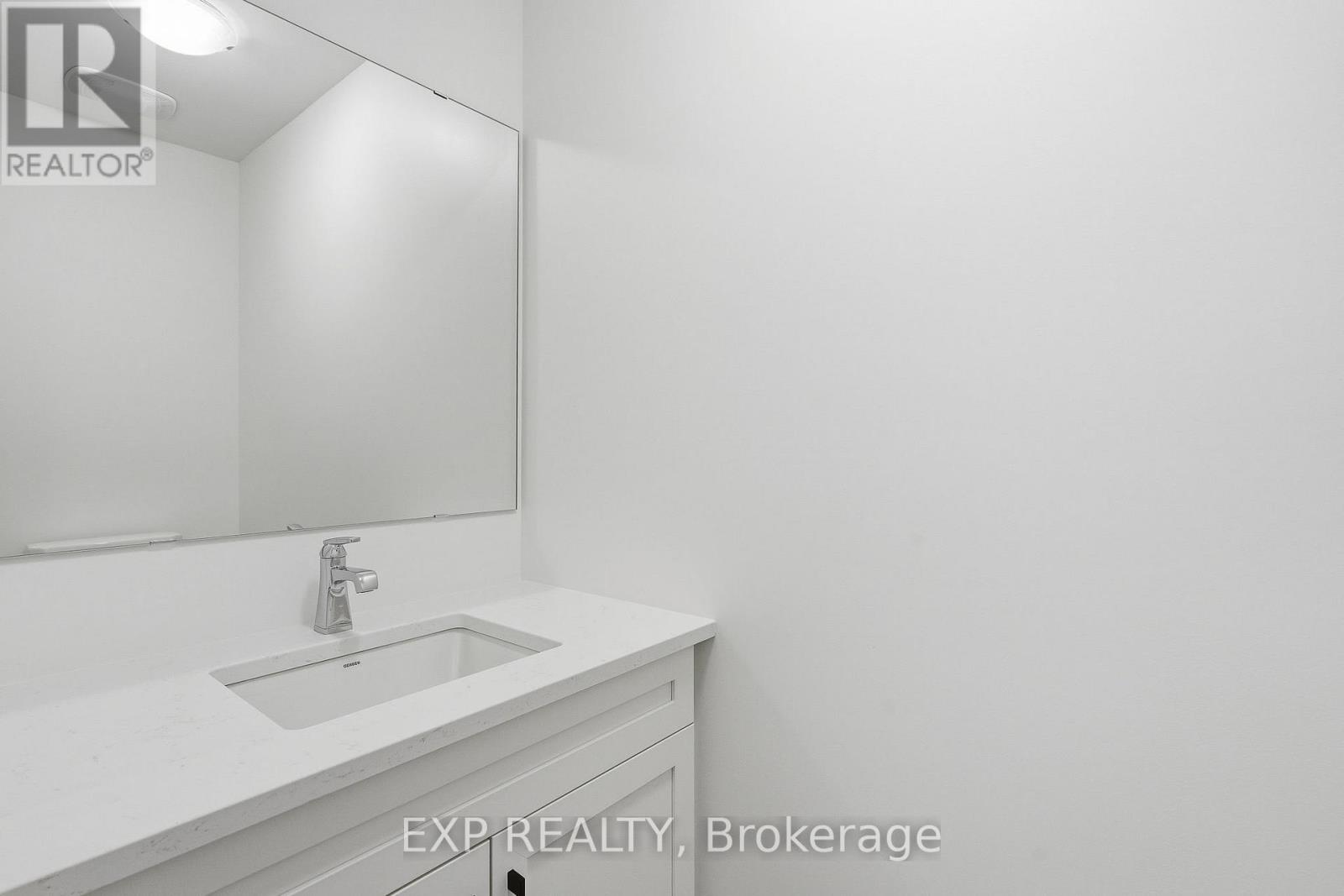 136 ELIZABETH STREET STREET - 3