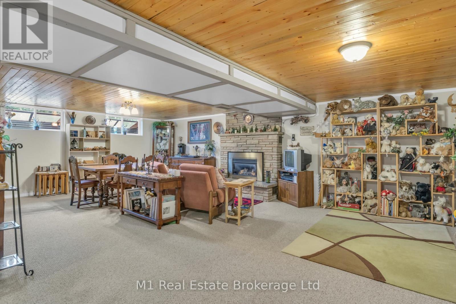 540 CHURCH CRESCENT — photo 24