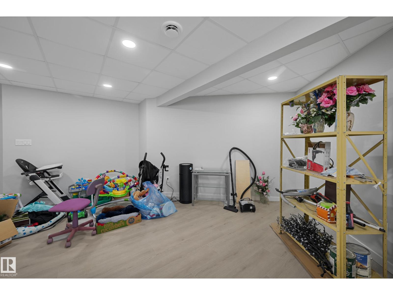 4960 191 ST NW - 32