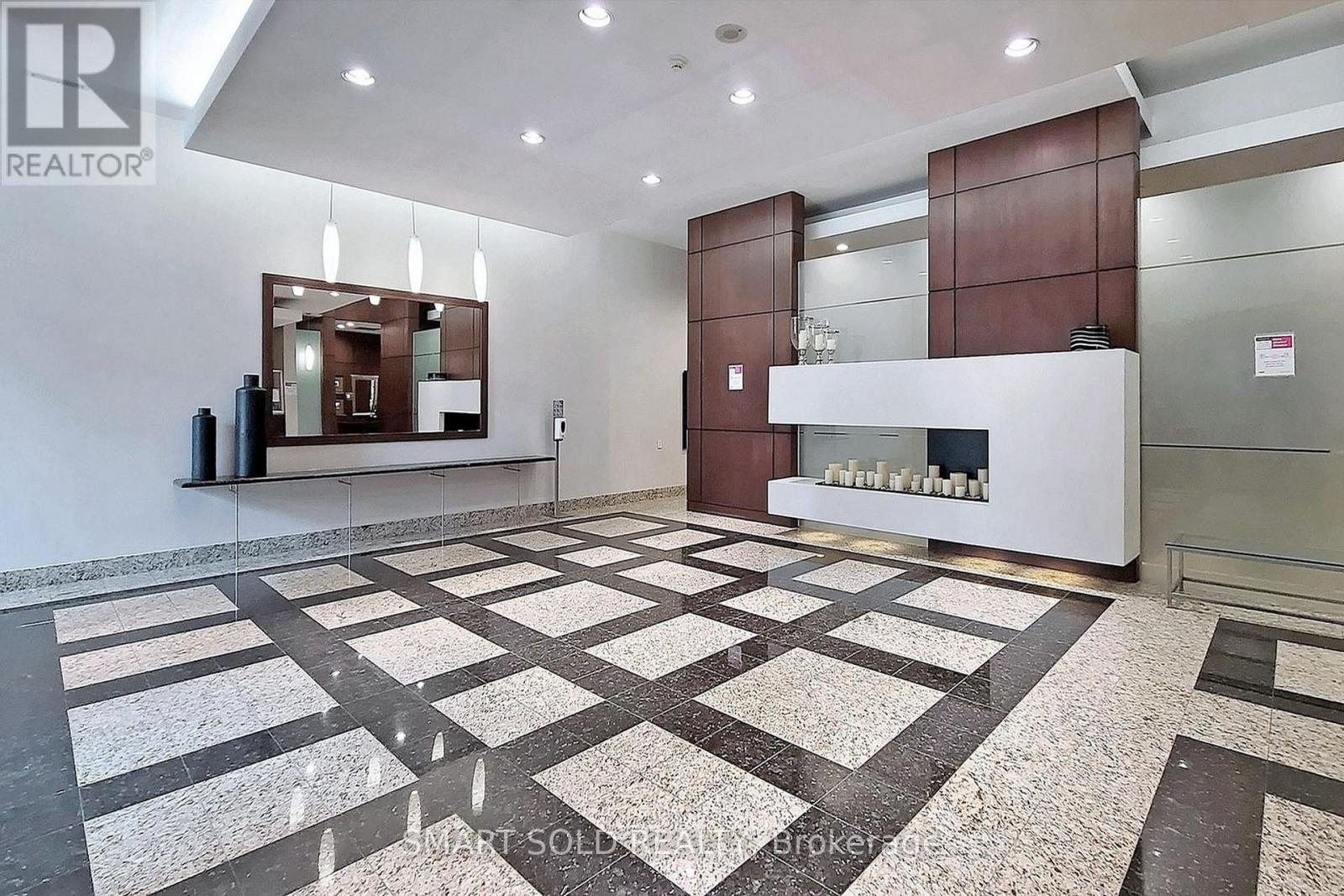 #1512 18 PARKVIEW AVENUE - 3