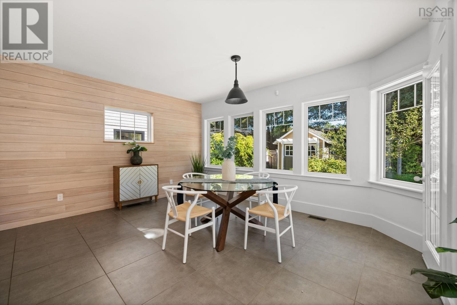 Property 14 of 43 of 1139 Dalhousie Street