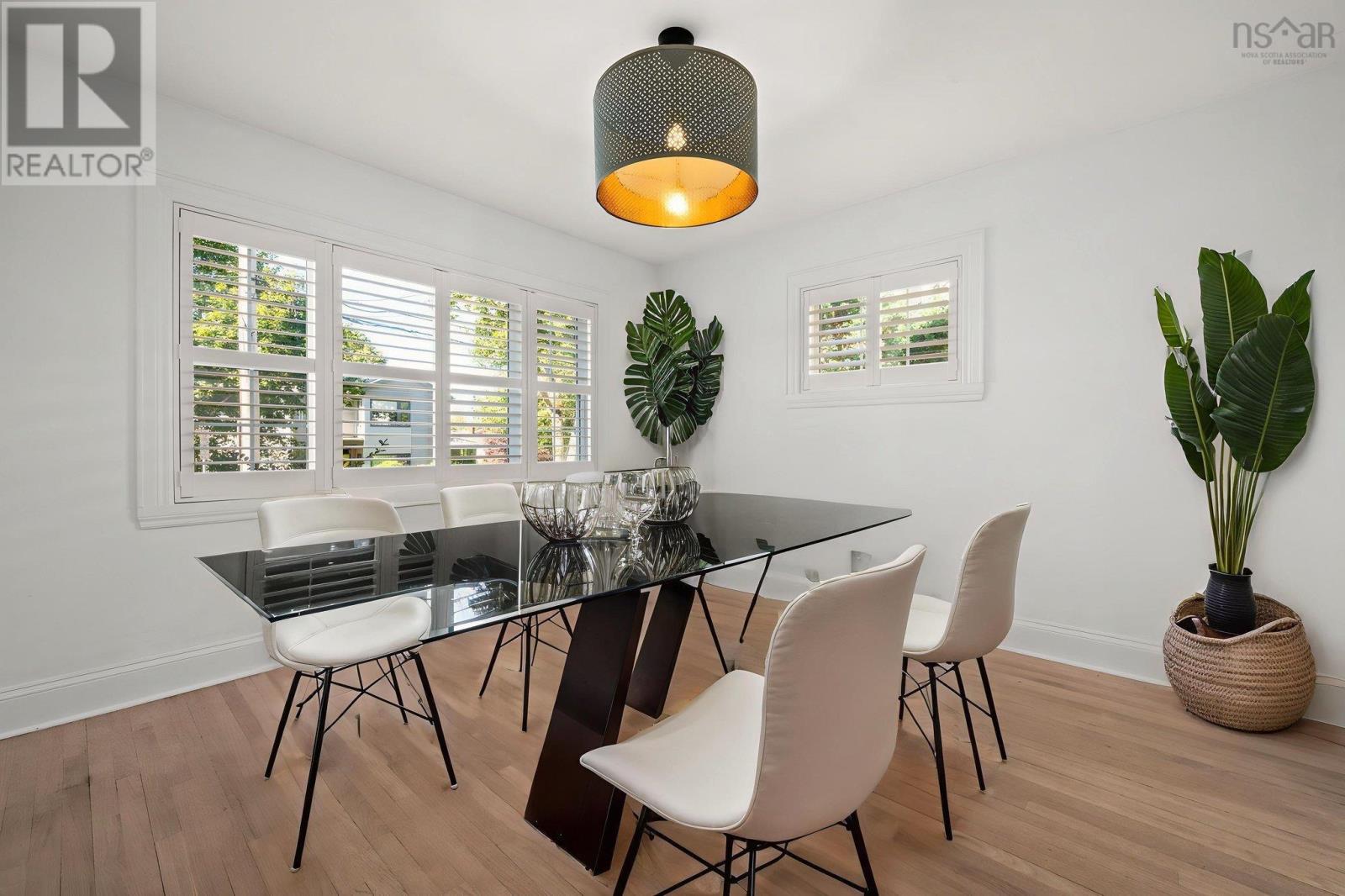 Property 18 of 43 of 1139 Dalhousie Street