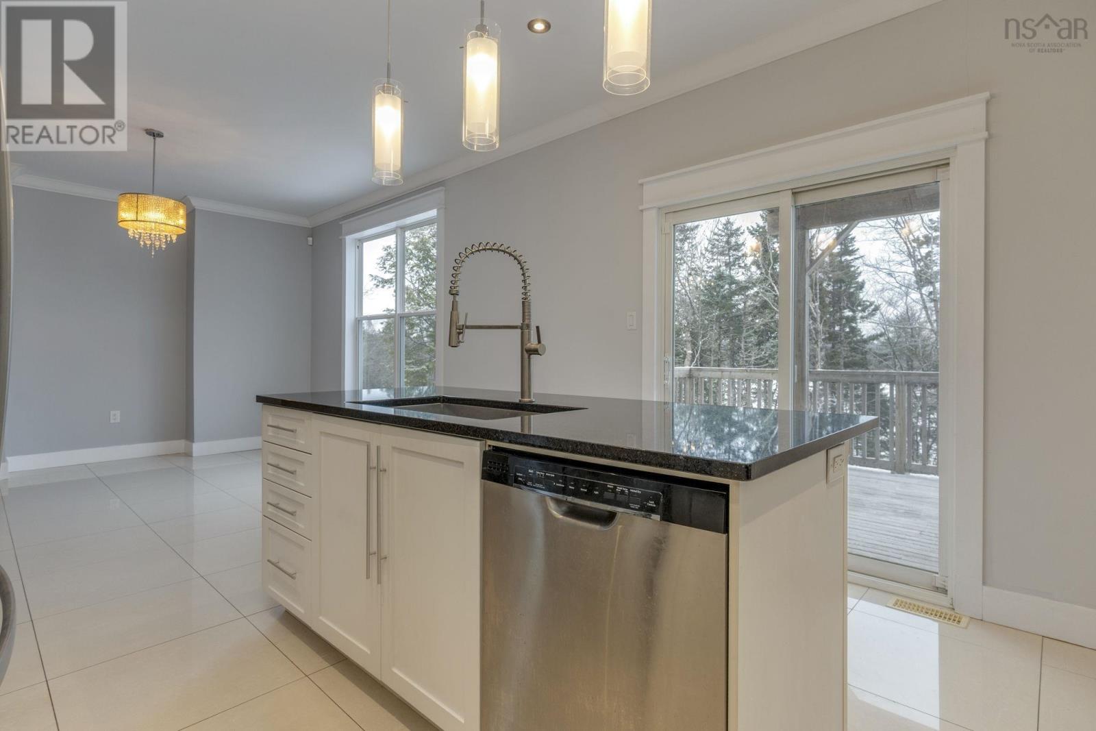 Property 14 of 40 of 214 Voyageur Way