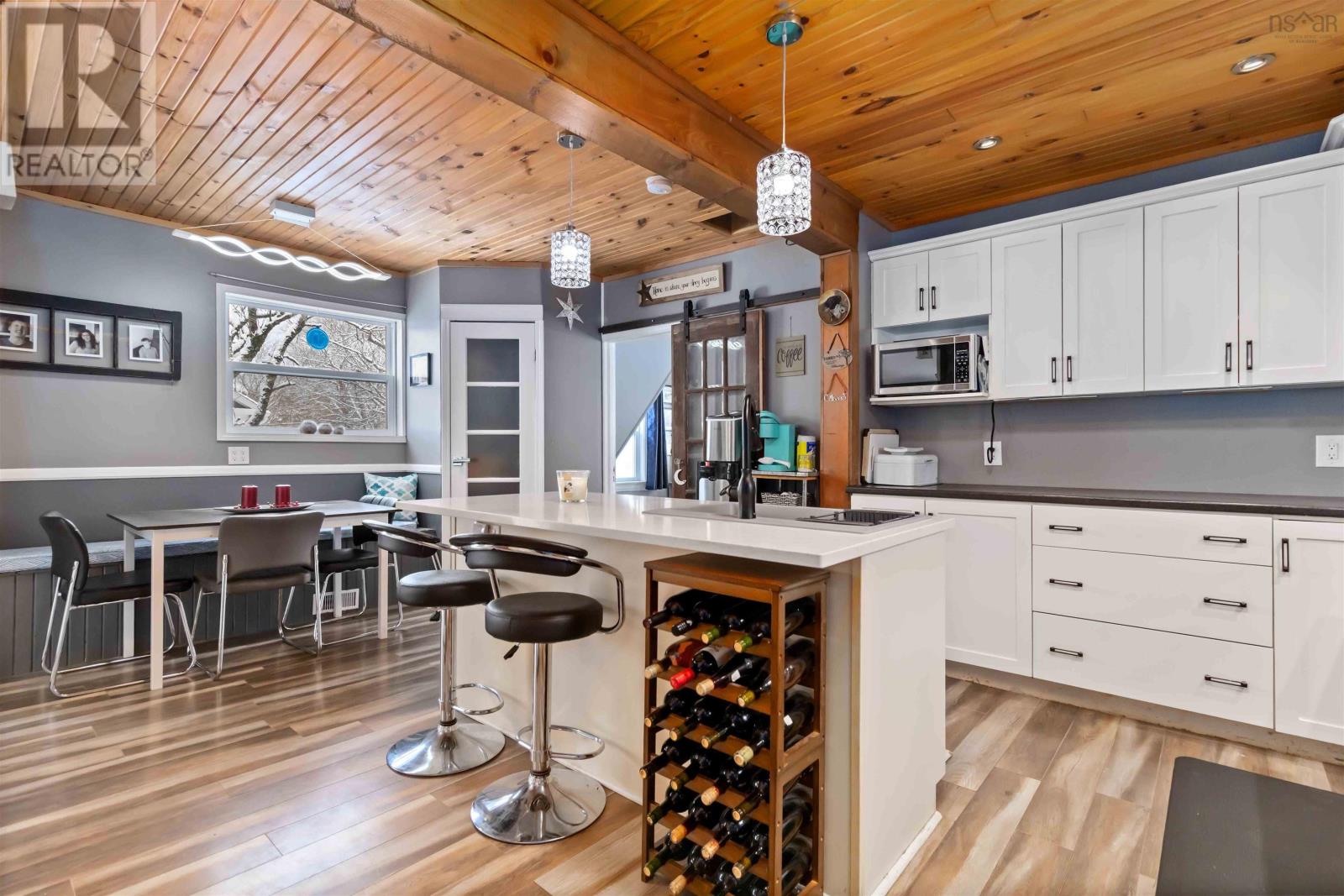 Property 11 of 29 of 13862 Highway 3